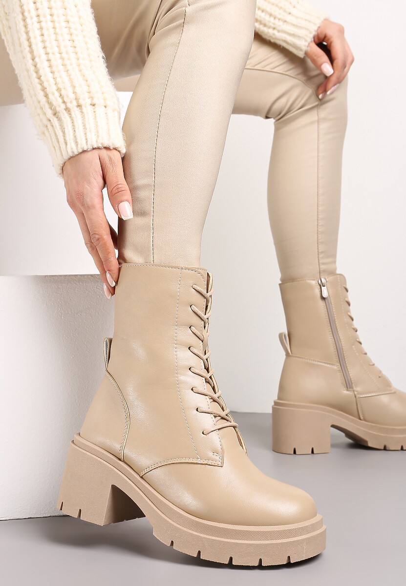 Czarne Sznurowane Botki z Imitacji Skóry na Podeszwie z Platformą i Żłobieniami Zaran