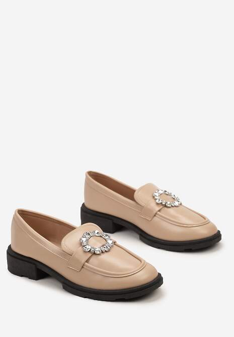 Beżowe Mokasyny na Płaskiej Podeszwie z Przeszyciami i Klamrą z Cyrkoniami Tarinni
