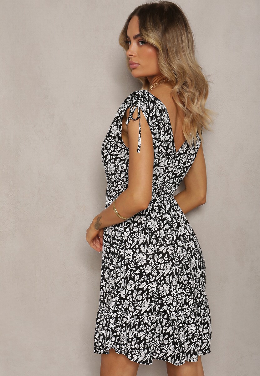 Czarno-Biała Sukienka Bawełniana na Grubych Ramiączkach z Gumką w Pasie Zapinana na Guziki Tessri