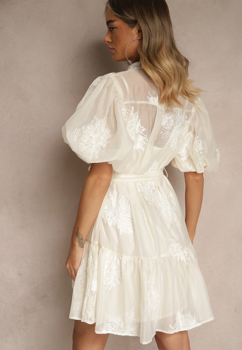 Beżowa Sukienka Koszulowa z Bawełną Ozdobiona Paskiem i Haftami Lirine