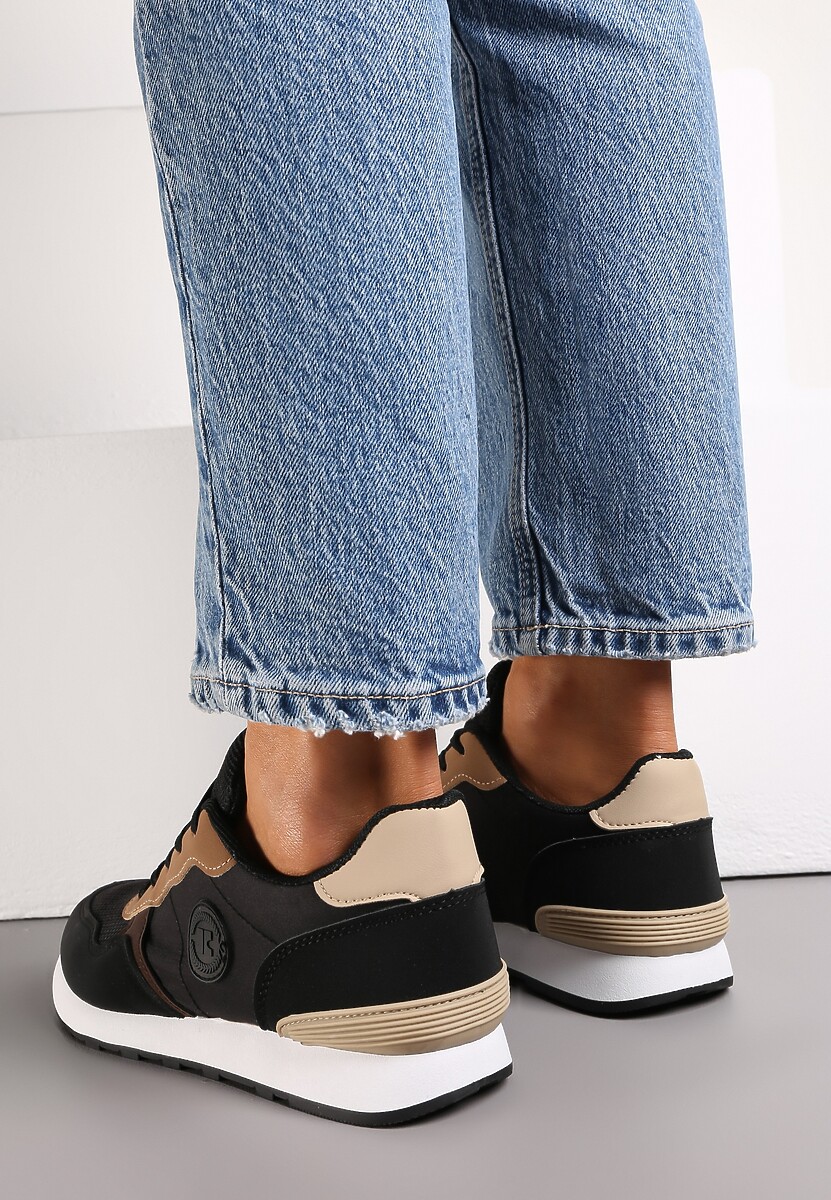 Czarne Sneakersy ze Sznurowaniem na Płaskiej Podeszwie Apotasia