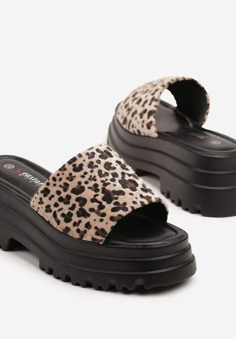 Panterkowe Klapki na Tłoczonej Platformie Fevielle