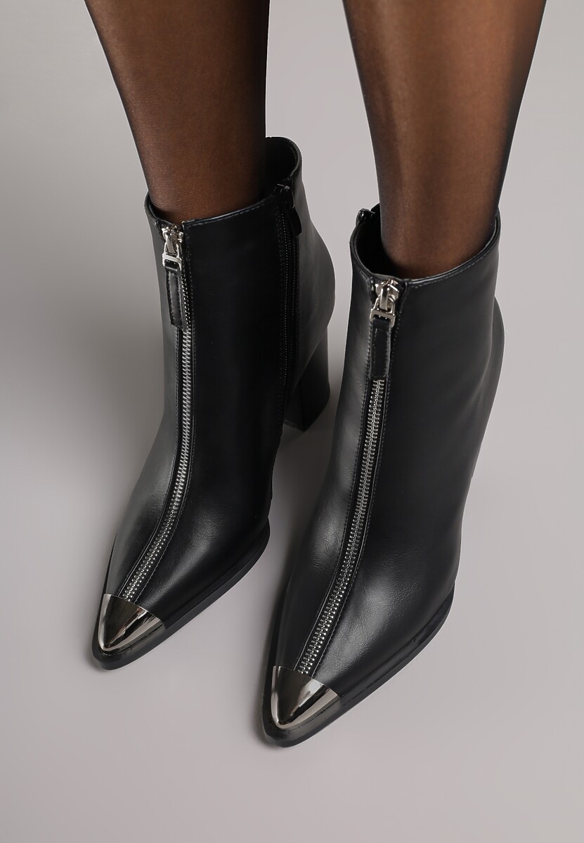 Czarne Botki na Słupkowym Obcasie z Metaliczną Aplikacją na Nosku Rilissea