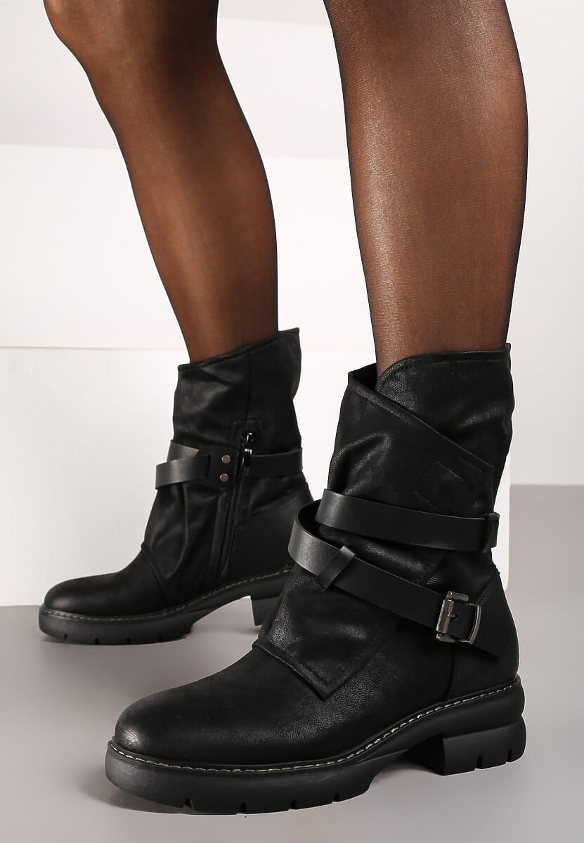 Brązowe Botki z Nieregularną Cholewką Zdobioną Paskami i Sprzączkami Zinbelle