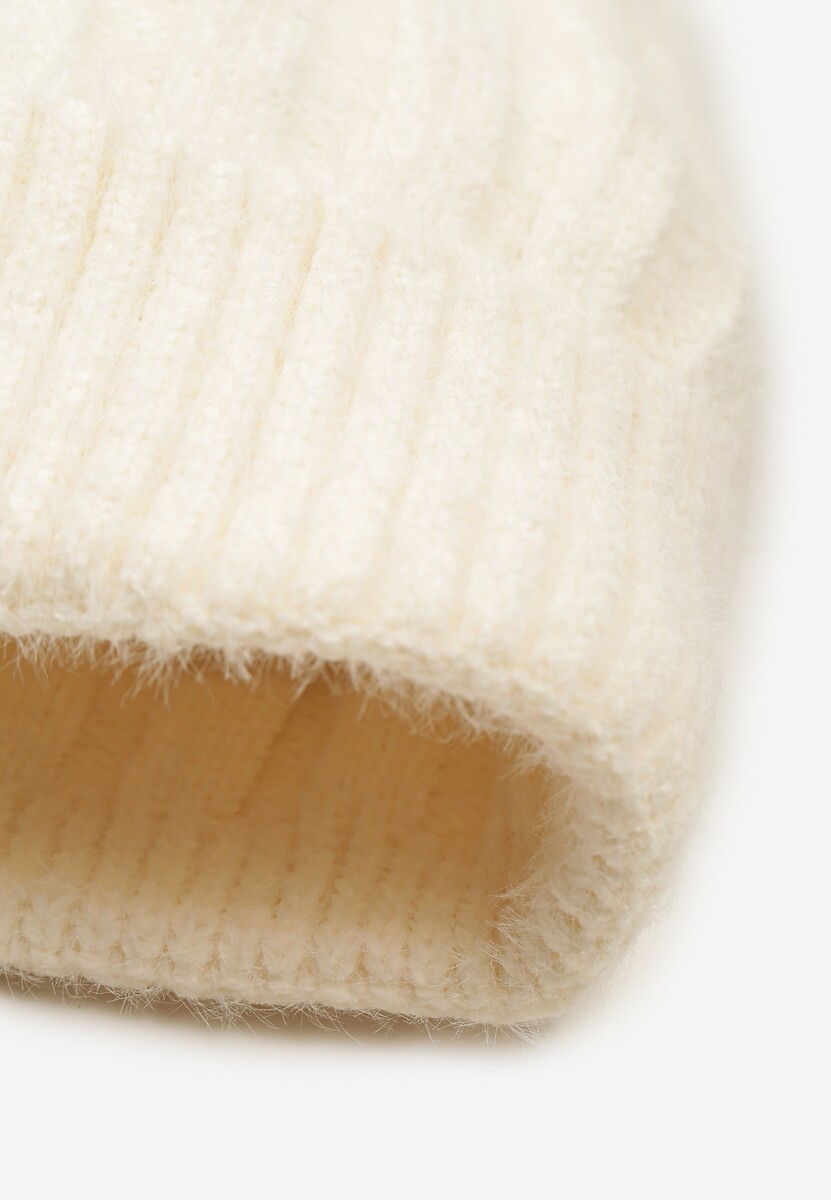 Jasnobeżowa Prążkowana Czapka Ozdobiona Pomponem Vamilora