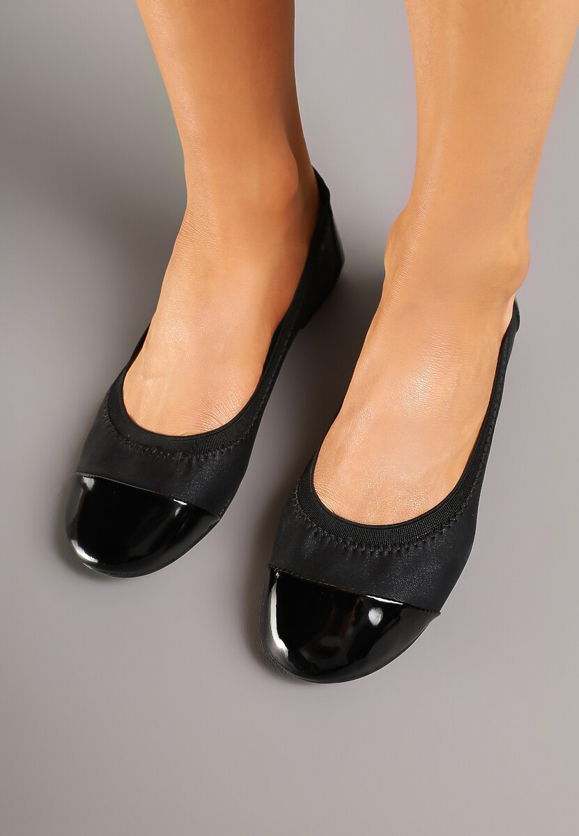 Czarne Balerinki z Wkładką ze Skóry Naturalnej i Lakierowanymi Aplikacjami Talisza