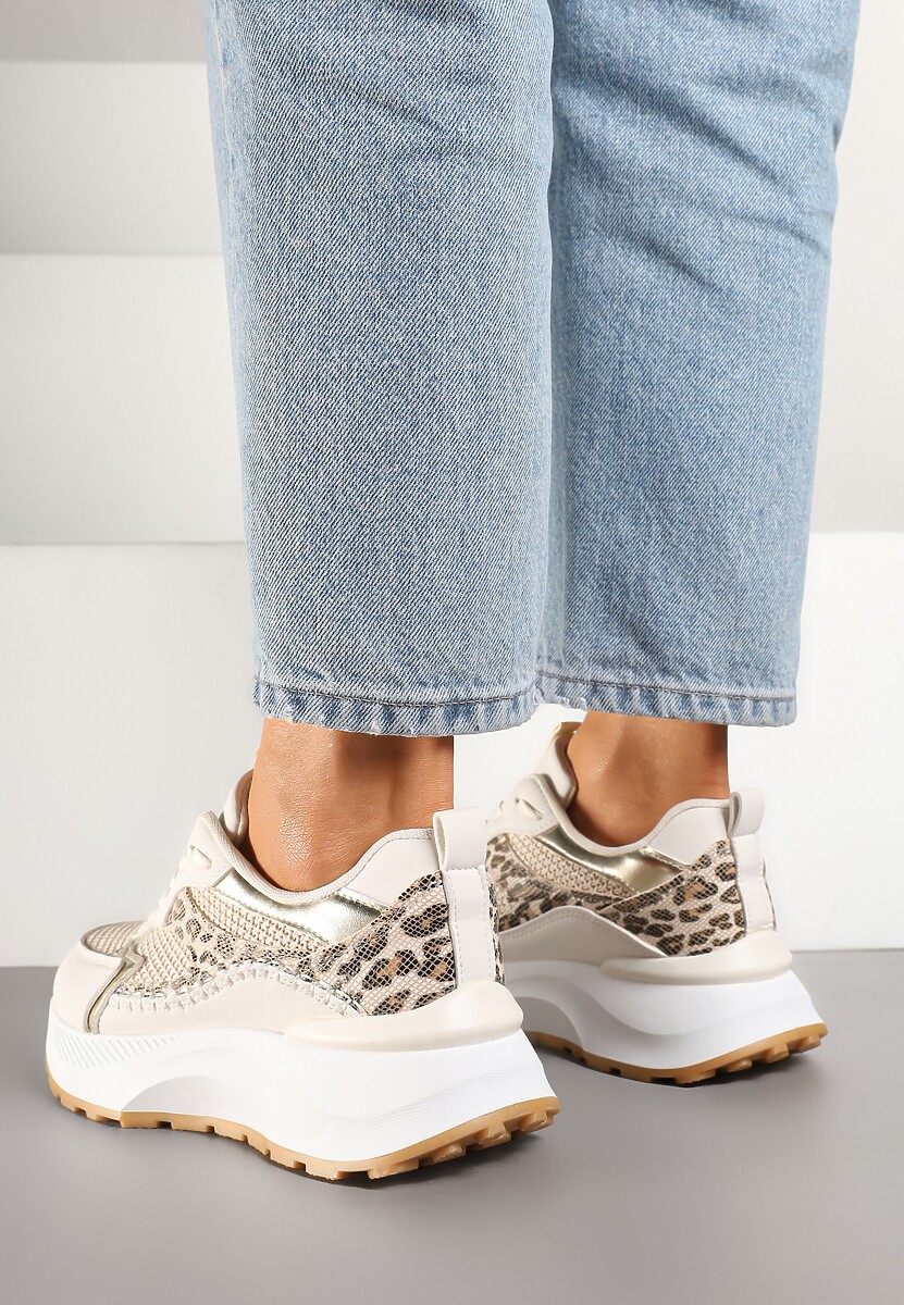 Beżowe Sneakersy na Platformie Ozdobione Metalicznym Zdobieniem i Wzorem w Panterkę Worsemi