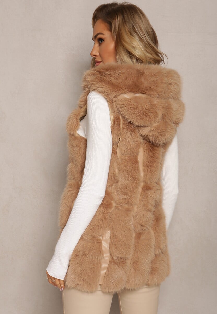 Ciemnobeżowa Futrzana Kamizelka z Kapturem Konessa