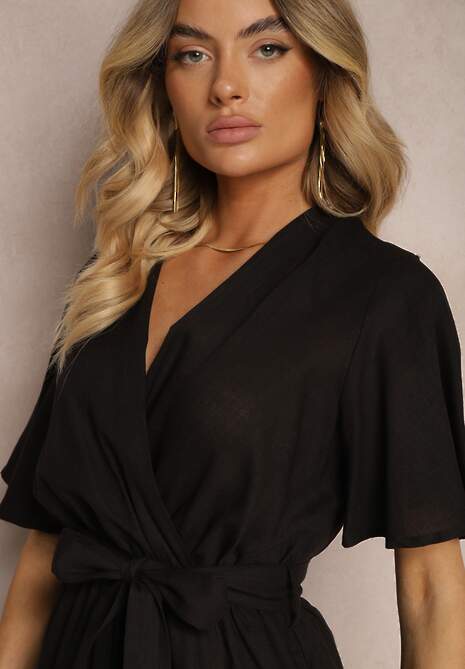 Czarny Kopertowy Kombinezon z Bawełny Wiązany w Talii Materiałowym Paskiem Vikly