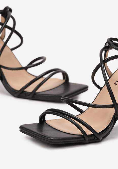 Czarne Wiązane Sandały Połyskujące na Słupku z Kwadratowym Noskiem Seraphi
