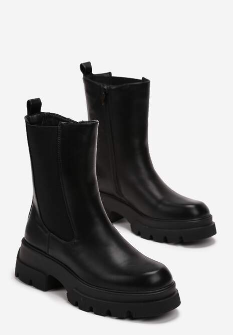 Czarne Botki z Elastyczną Wstawką na Cholewce i Tłoczeniu na Platformie Kisoma