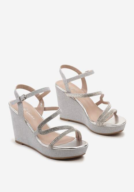 Srebrne Sandały na Koturnie z Brokatem i Cyrkoniami oraz Sprzączką Jottima