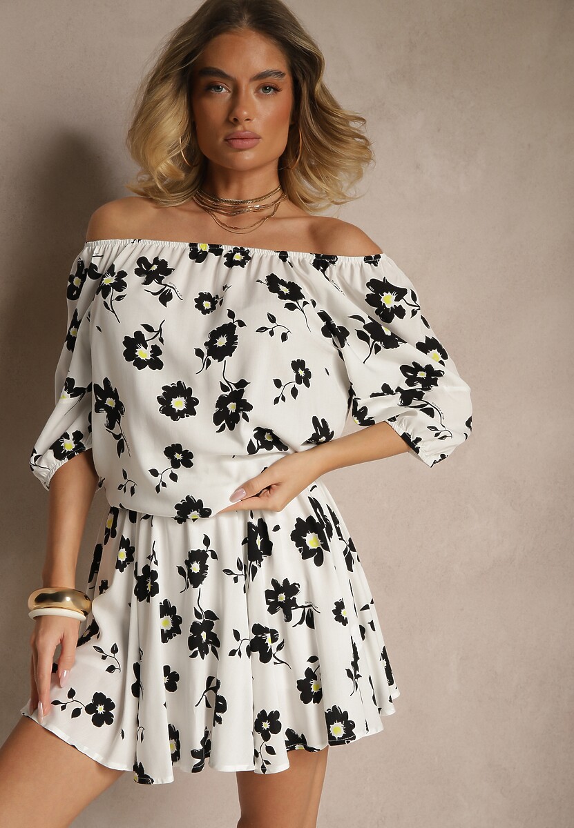 Czarna Bluzka z Kwiatowym Motywem Clesiane