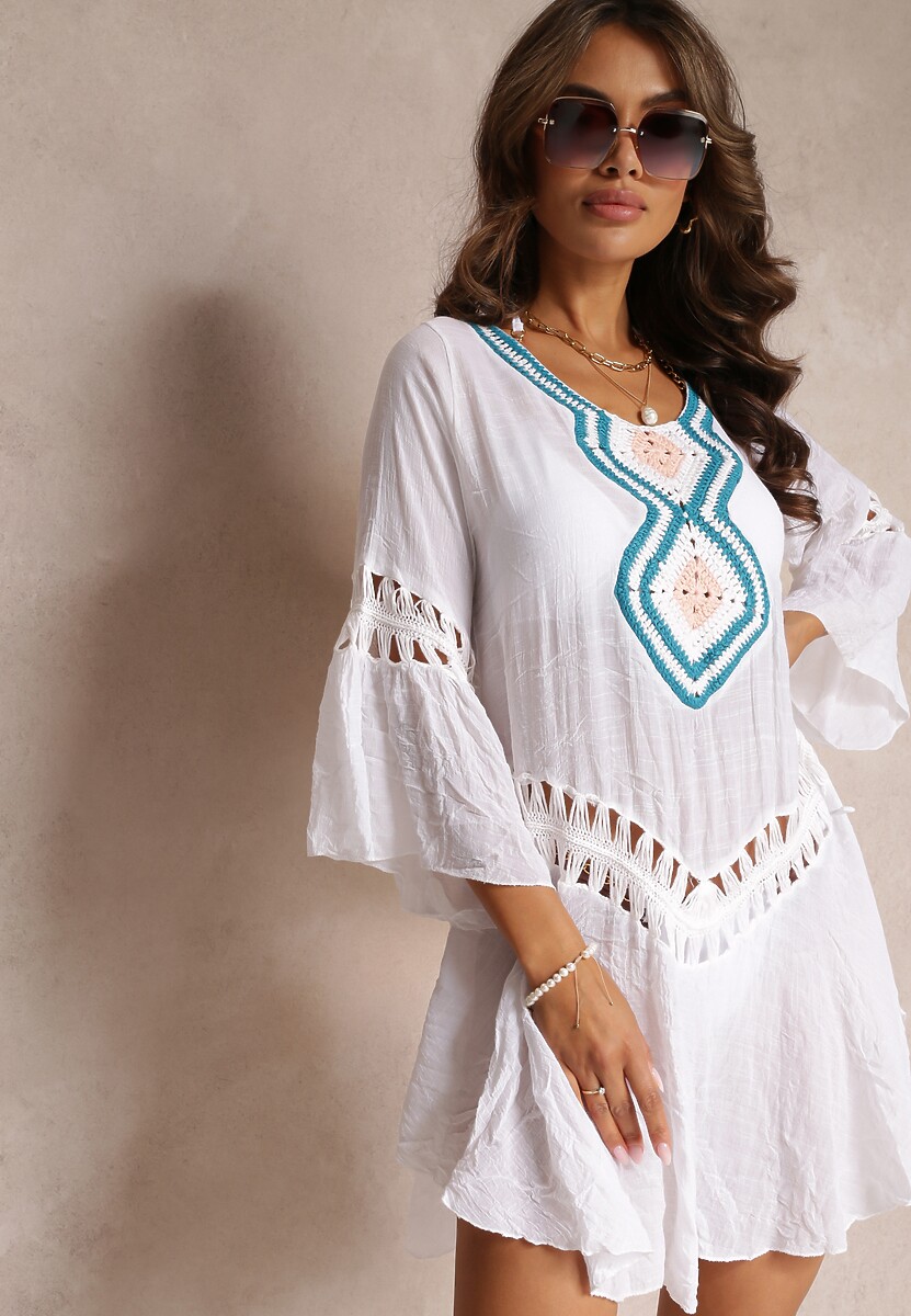 Biała Luźna Sukienka Mini Narzutka z Szydełkowym Zdobieniem Elvin