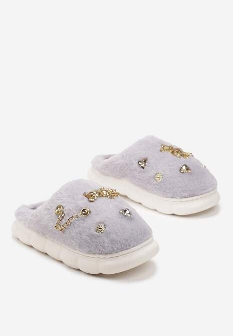 Szare Kapcie z Futerka na Grubej Podeszwie z Naszywkami i Łańcuszkami Wyrinia