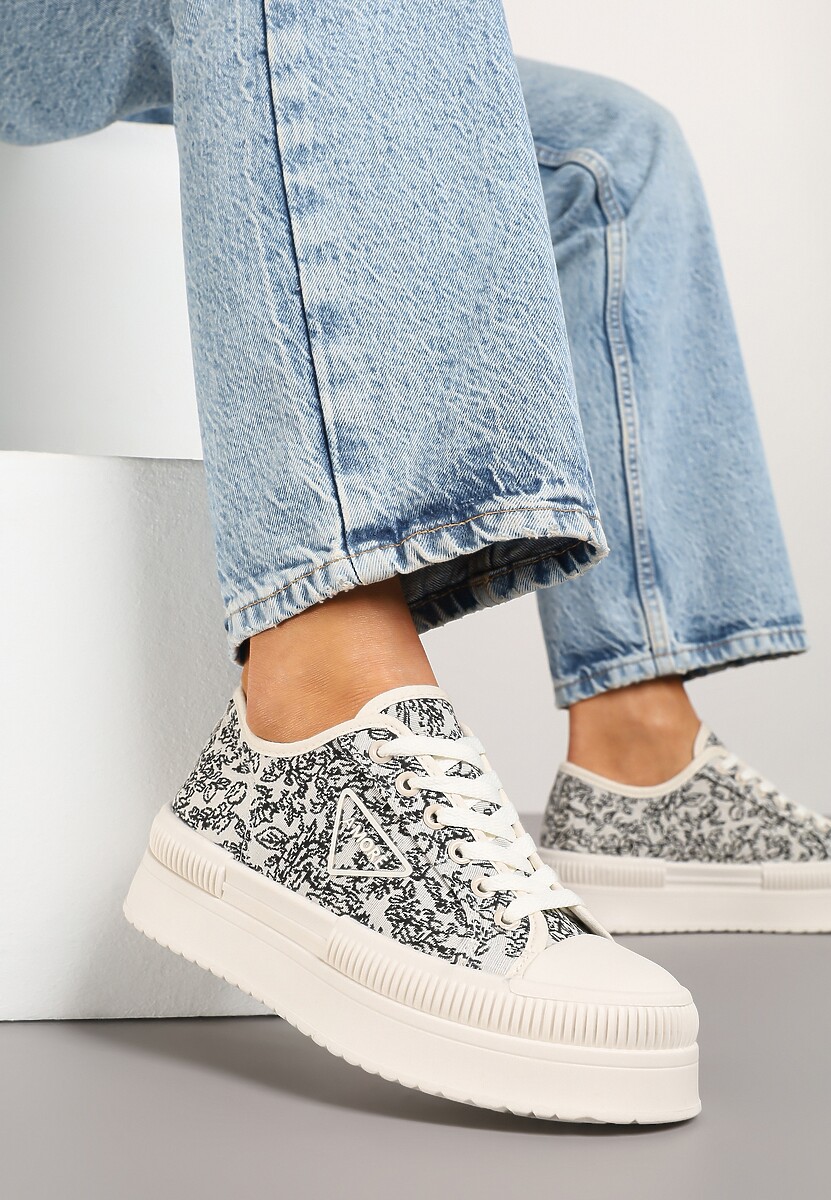 Beżowo-Czarne Trampki na Podwójnej Podeszwie z Ozdobnym Znaczkiem na Cholewce Alivrelia