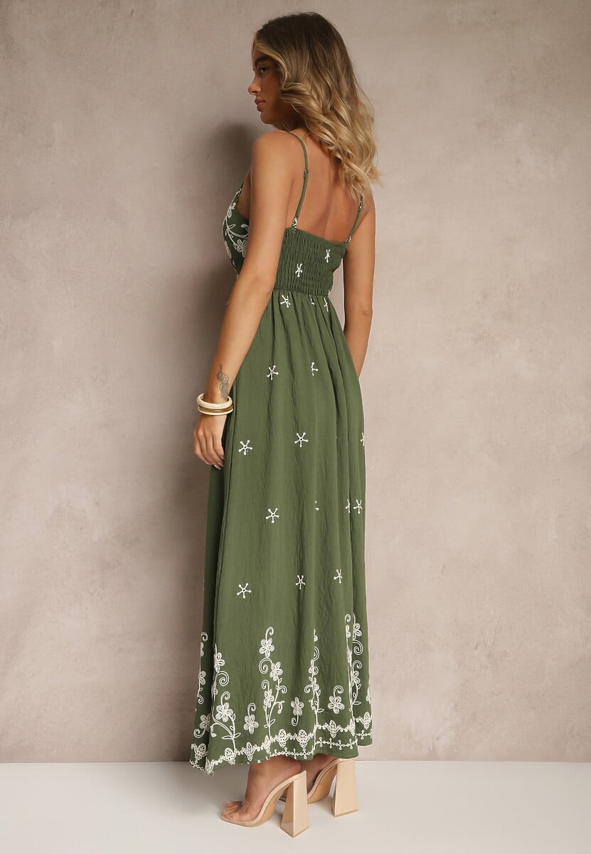 Zielona Wiskozowa Sukienka z Kopertowym Dekoltem i Haftami Sarondra