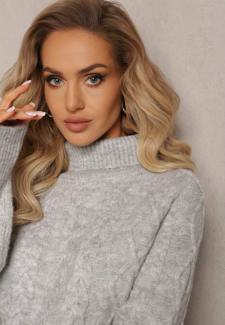 Szary Oversizowy Golf w Ozdobny Splot Jupiterra