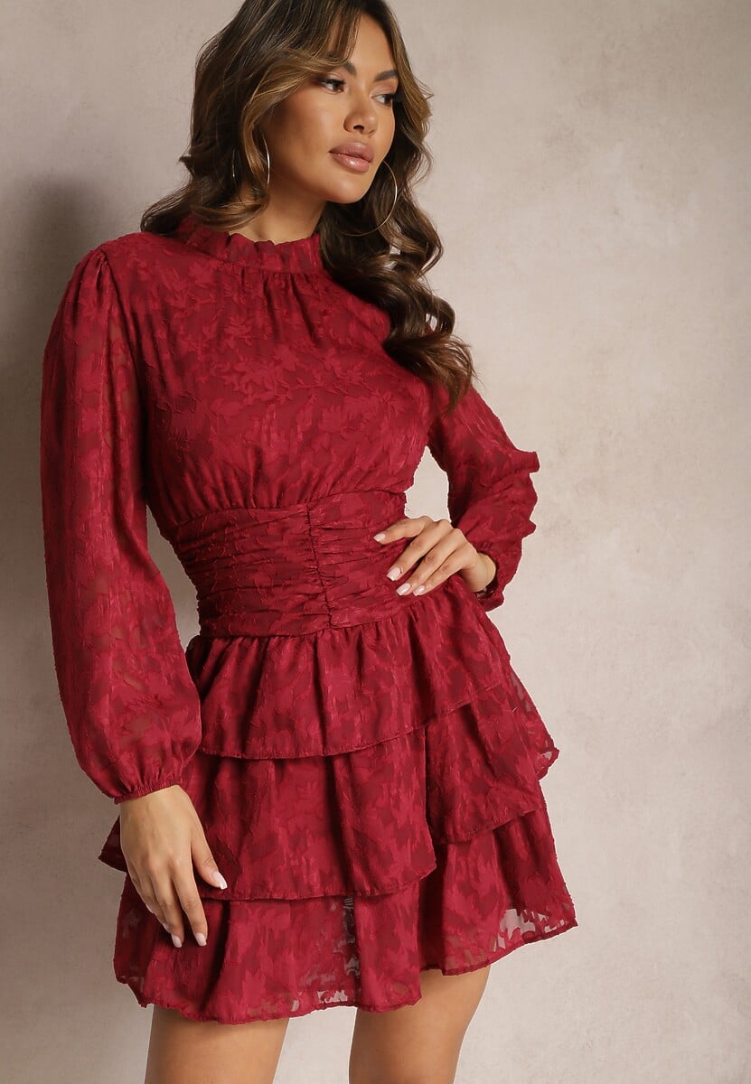 Fioletowa Koronkowa Sukienka Taliowana z Falbankami Odrasja