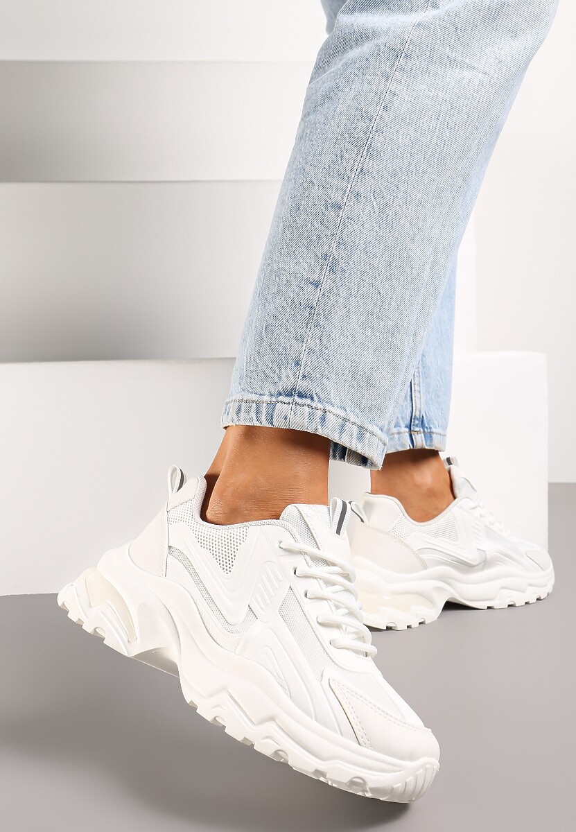 Białe Klasyczne Sneakersy Sznurowane na Niskiej Platformie Lenivia