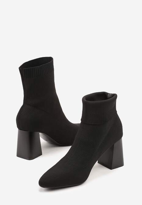 Czarne Botki Vices na Słupku ze Skarpetową Cholewką Adanelle