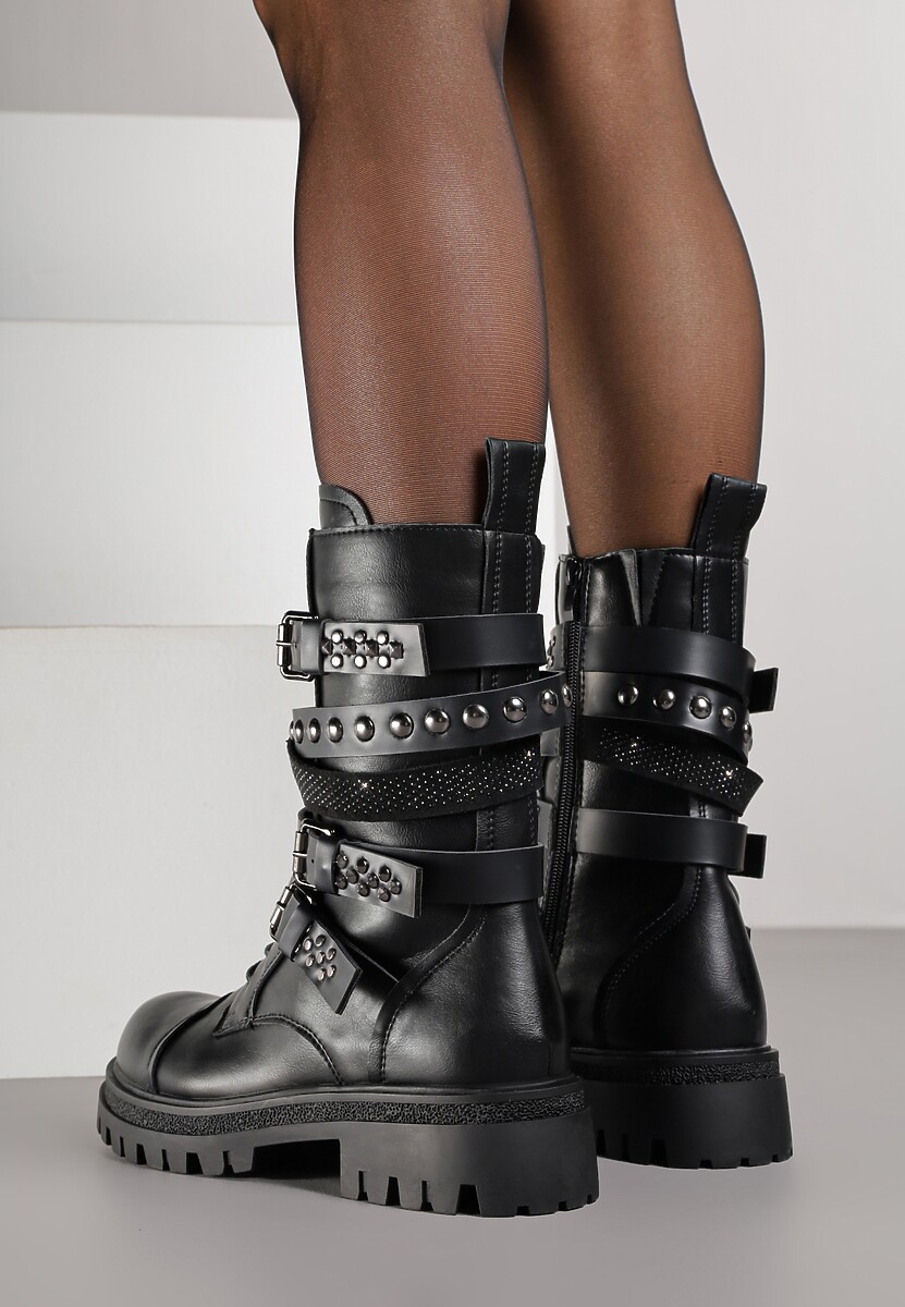 Czarne Rockowe Botki Workery Zdobione Nitami i Sprzączkami Zarumia
