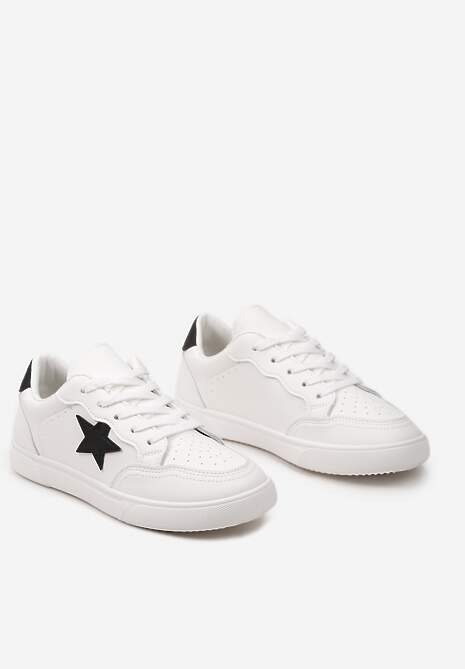 Białe Sneakersy z Perforacją na Nosku Ozdobione Gwiazdką Hipatia