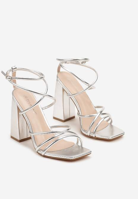 Srebrne Sandały na Słupku i Platformie w Klasycznym Stylu Fodimia