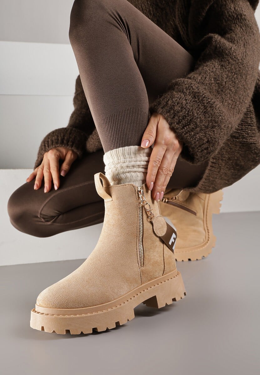 Czarne Botki z Ozdobną Taśmą z Nadrukiem Dudrey