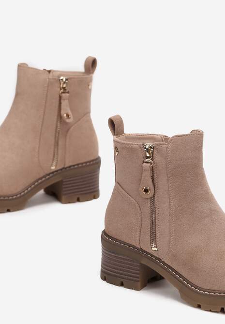 Ciemnobeżowe Botki na Słupku z Ozdobnym Zamkiem Recusson