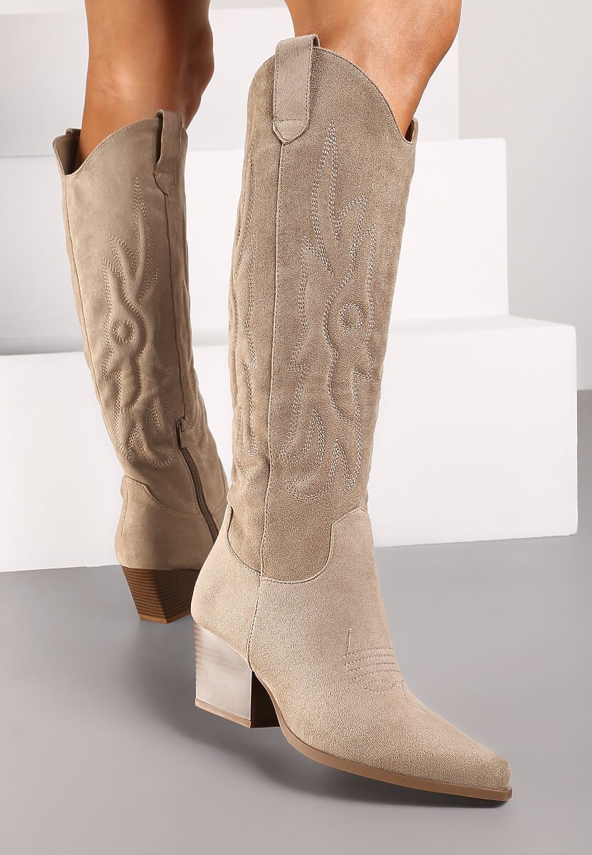 Ciemnobeżowe Kowbojki Kozaki na Stożkowym Słupku z Ekozamszu Iriada