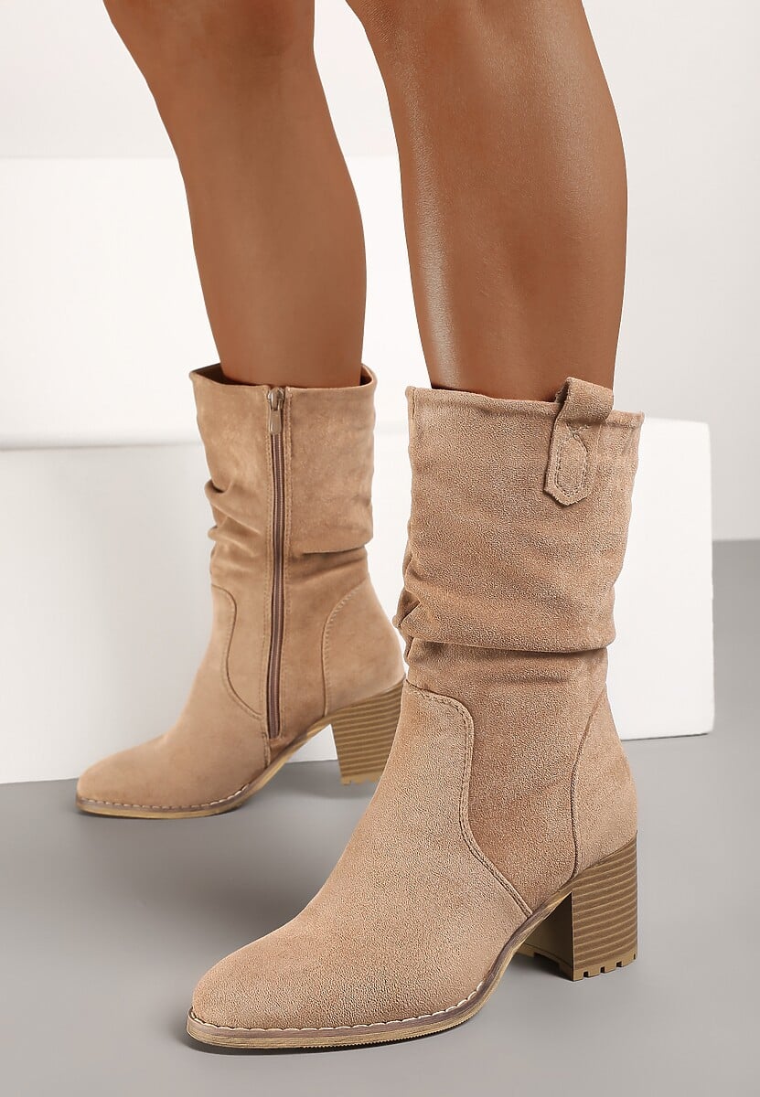 Ciemnobeżowe Botki o Fasonie Kowbojek z Marszczoną Cholewką za Kostkę Alfzara