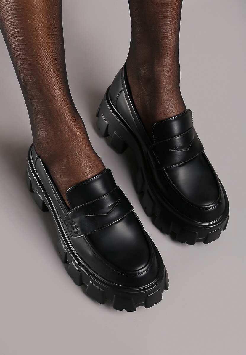 Czarne Mokasyny Artice