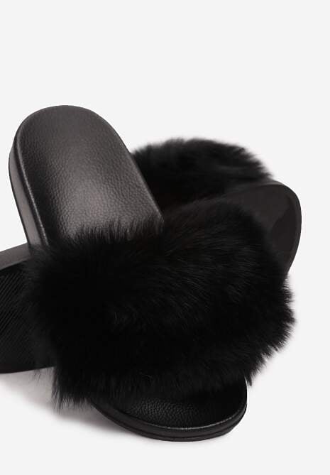 Czarne Klapki z Futrem Turtlefeather