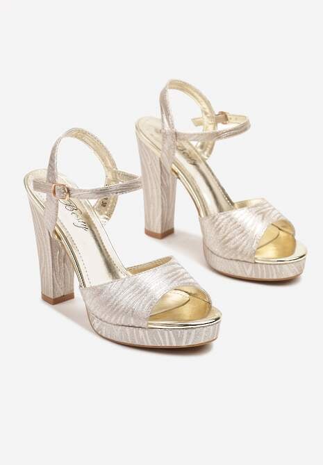 Złote Sandały na Słupkowym Obcasie Zdobione Brokatem Tillitria