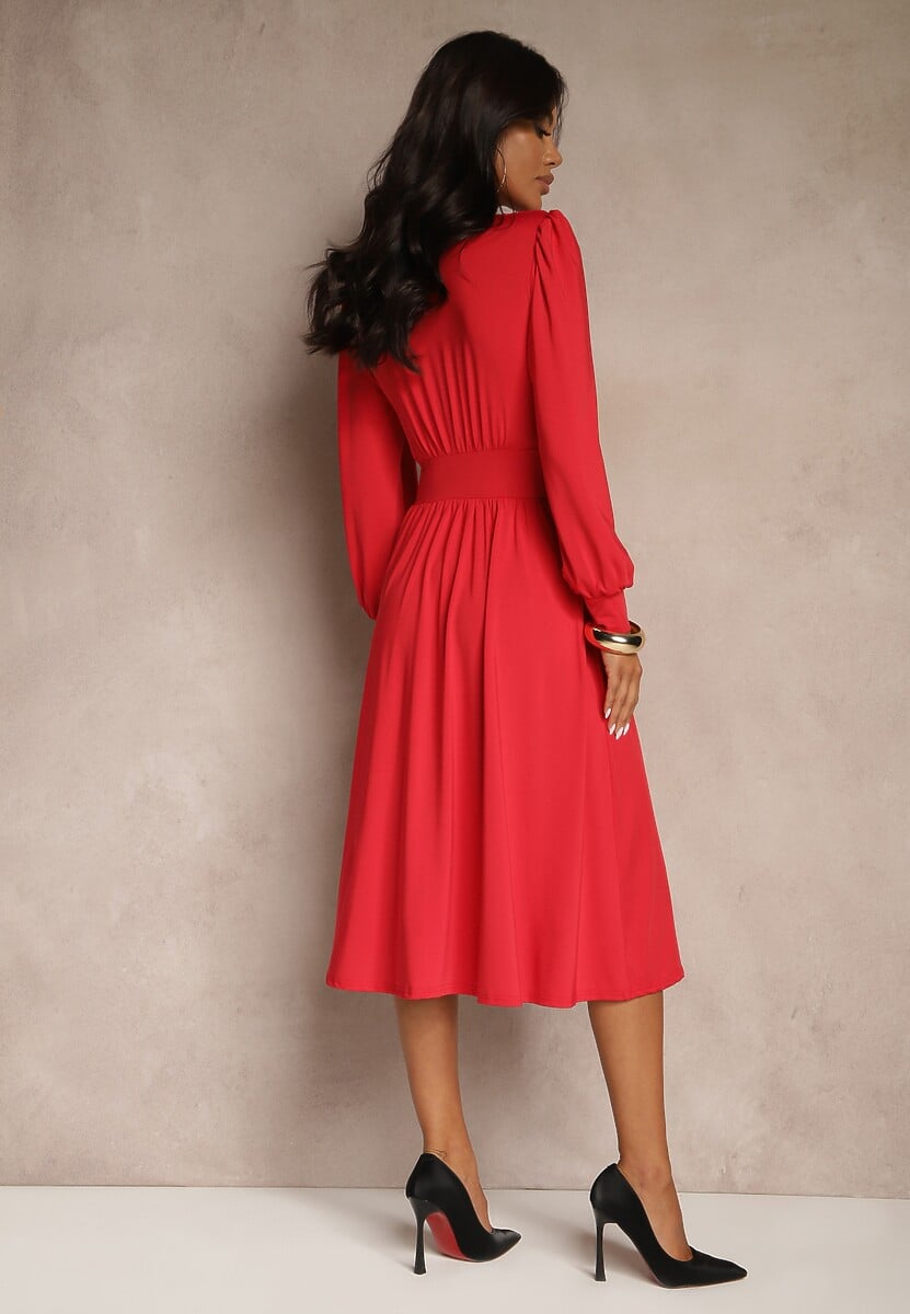 Czerwona Sukienka z Wiskozą o Rozkloszowanym Kroju z Kopertową Górą Seliane