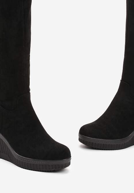 Czarne Kozaki na Koturnie i Niskiej Platformie z Paskiem w Cyrkonie Opalesce