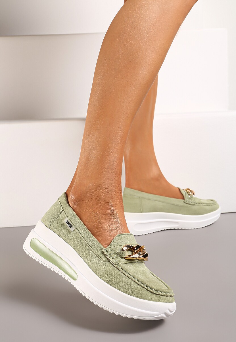 Czarne Mokasyny z Łańcuszkiem na Wysokiej Platformie Iracana