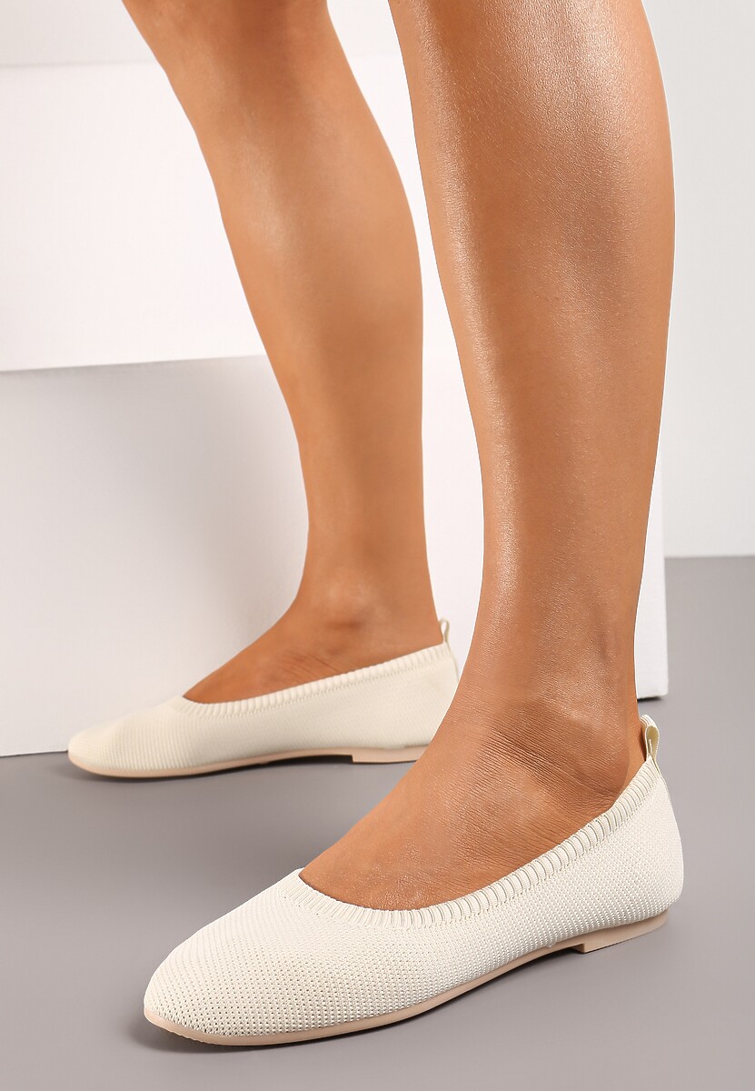 Beżowe Balerinki z Okrągłym Noskiem i Materiałową Cholewką Mililena