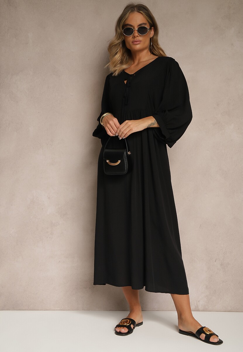 Czarna Wiskozowa Sukienka o Rozkloszowanym Kroju Wiązana przy Dekolcie Tilvessa
