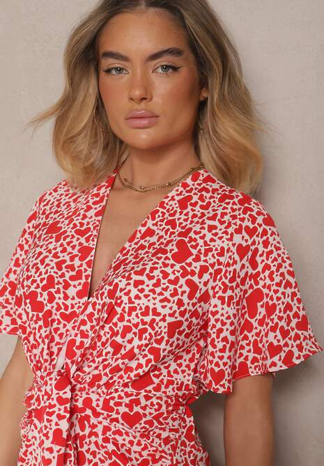 Czerwona Rozkloszowana Sukienka w Serca z Rozcięciem na Boku i Dekoltem V Sallend