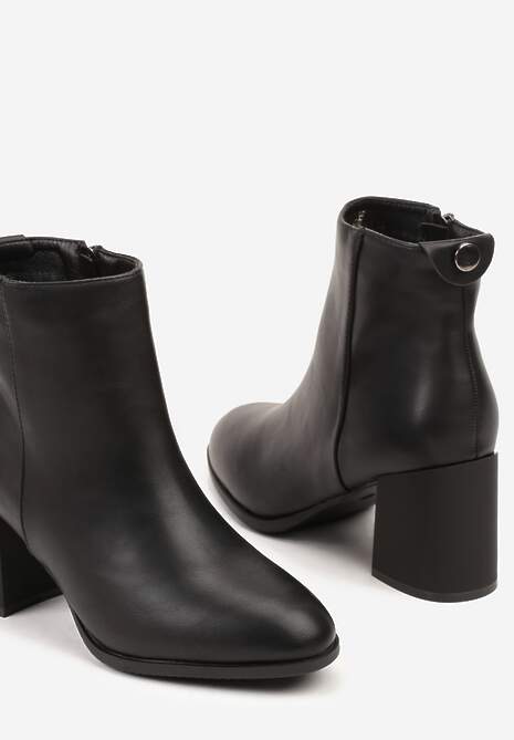 Czarne Eleganckie Botki Vices na Słupku z Okrągłym Detalem przy Cholewce Widvire