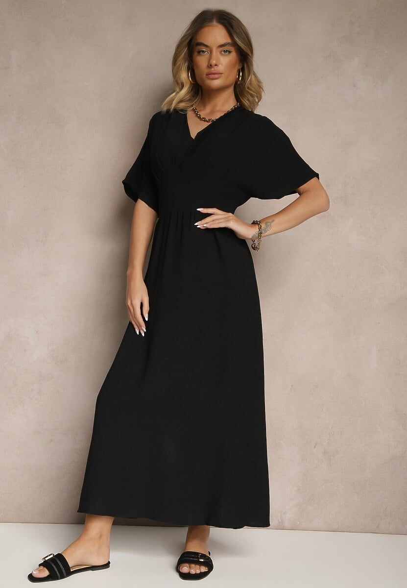Czarna Sukienka o Rozkloszowanym Kroju z Gumką w Talii Iffine