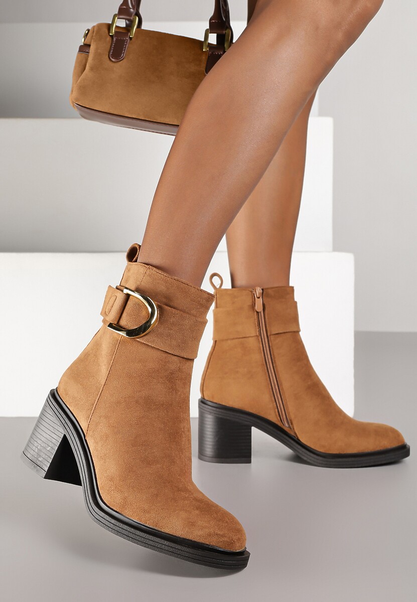 Brązowe Botki Sztyblety na Słupku z Ozdobnym Paskiem i Klamrą Irissara