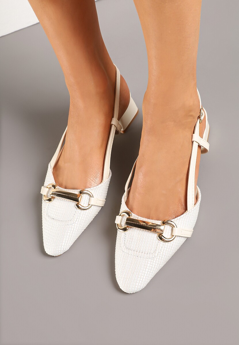 Białe Sandały na Słupkowym Obcasie Zdobione Tweedem i Aplikacją Nilioris