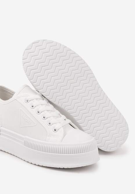 Białe Trampki na Podwójnej Podeszwie z Ozdobnym Znaczkiem na Cholewce Alivrelia