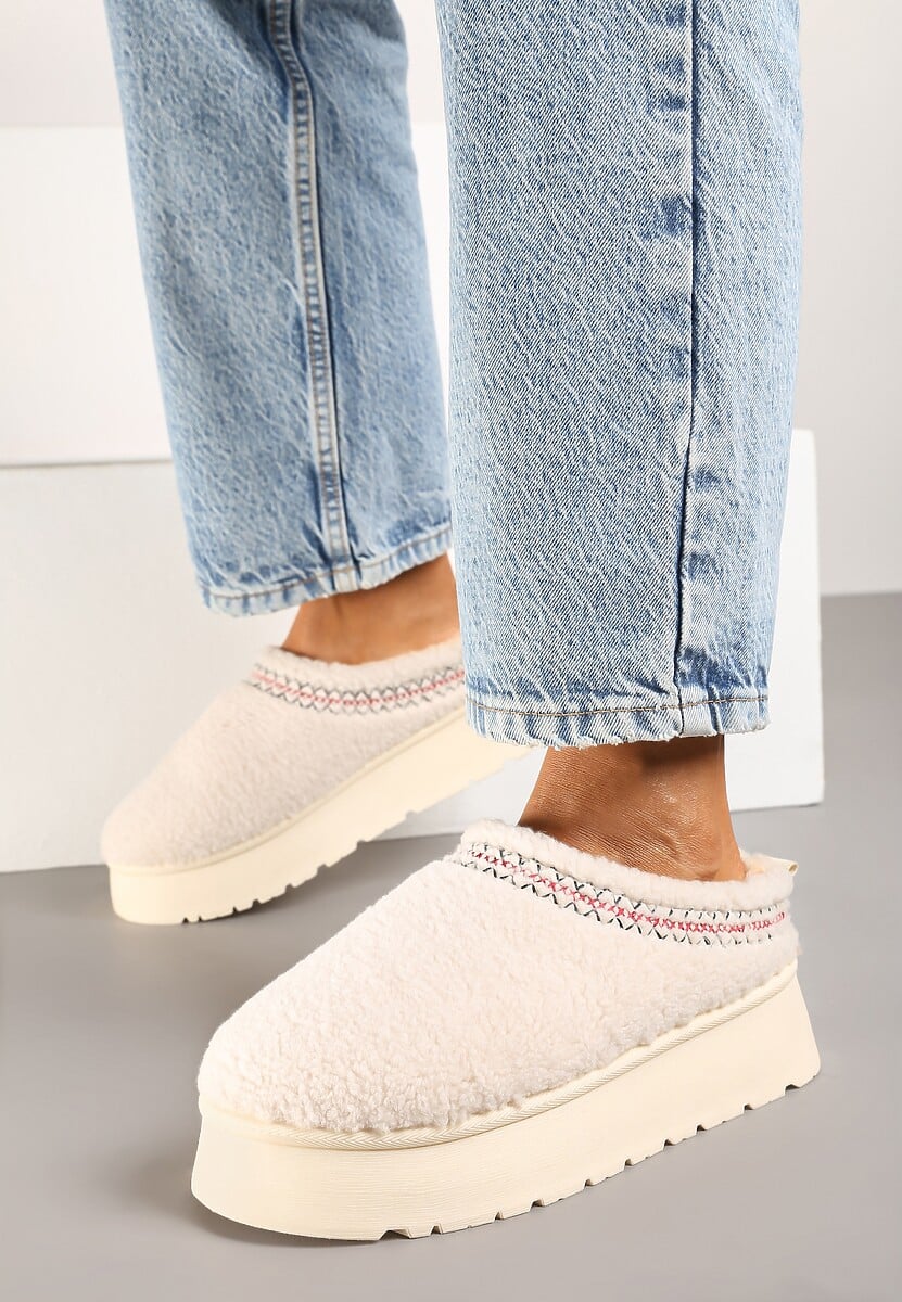 Beżowe Śniegowce na Platformie Ozdobione Haftem i Niską Cholewką Zinnicira