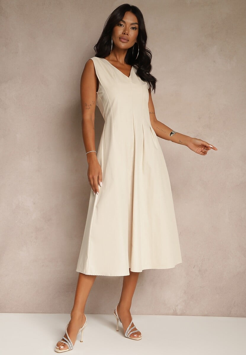 Jasnozielona Rozkloszowana Sukienka z Dekoltem w Kształcie Litery V Agilia