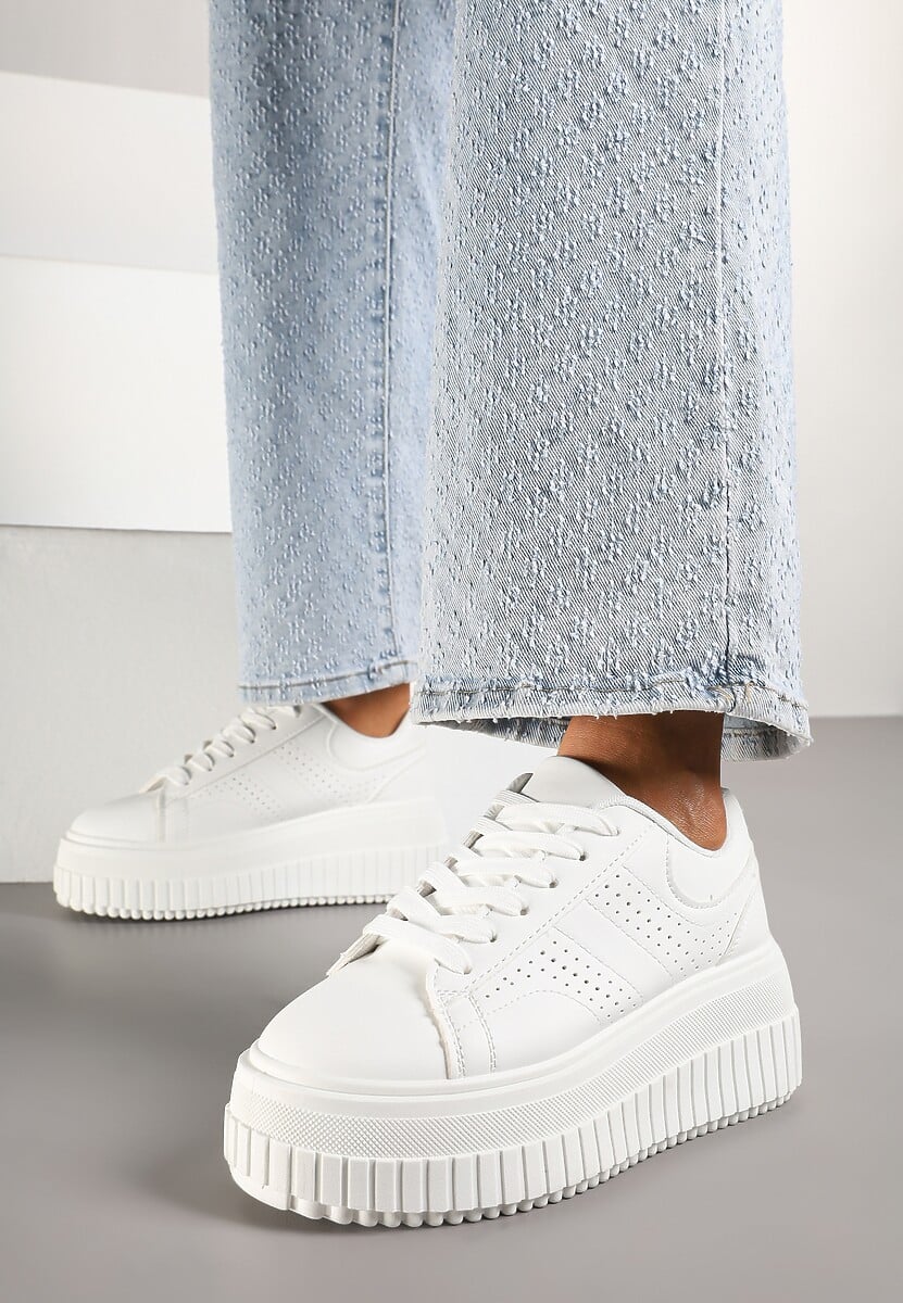 Białe Sneakersy na Platformie Ozdobione Perforacją Eleainna