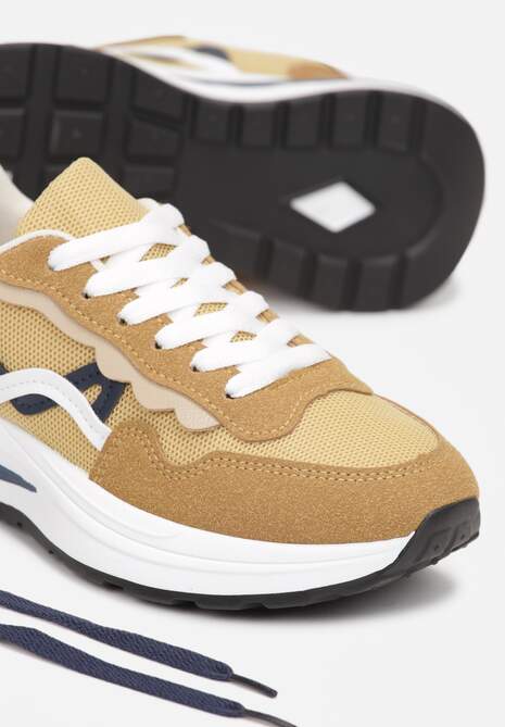 Ciemnobeżowe Sneakersy przed Kostkę z Modnymi Przeszyciami Ciana